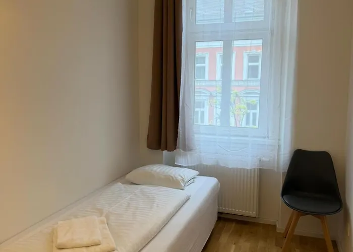 Apartment - Near Metro Station *