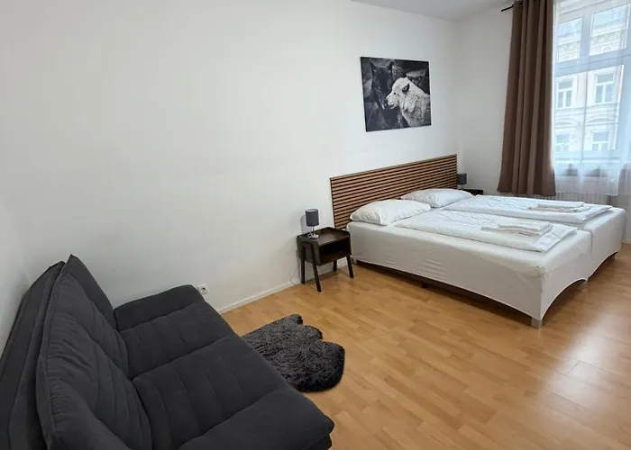 - Near Metro Station Apartment Vienna