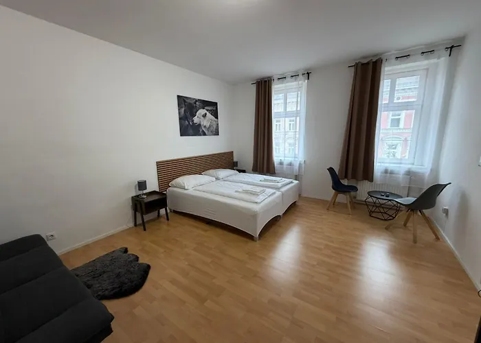 - Near Metro Station Apartment *